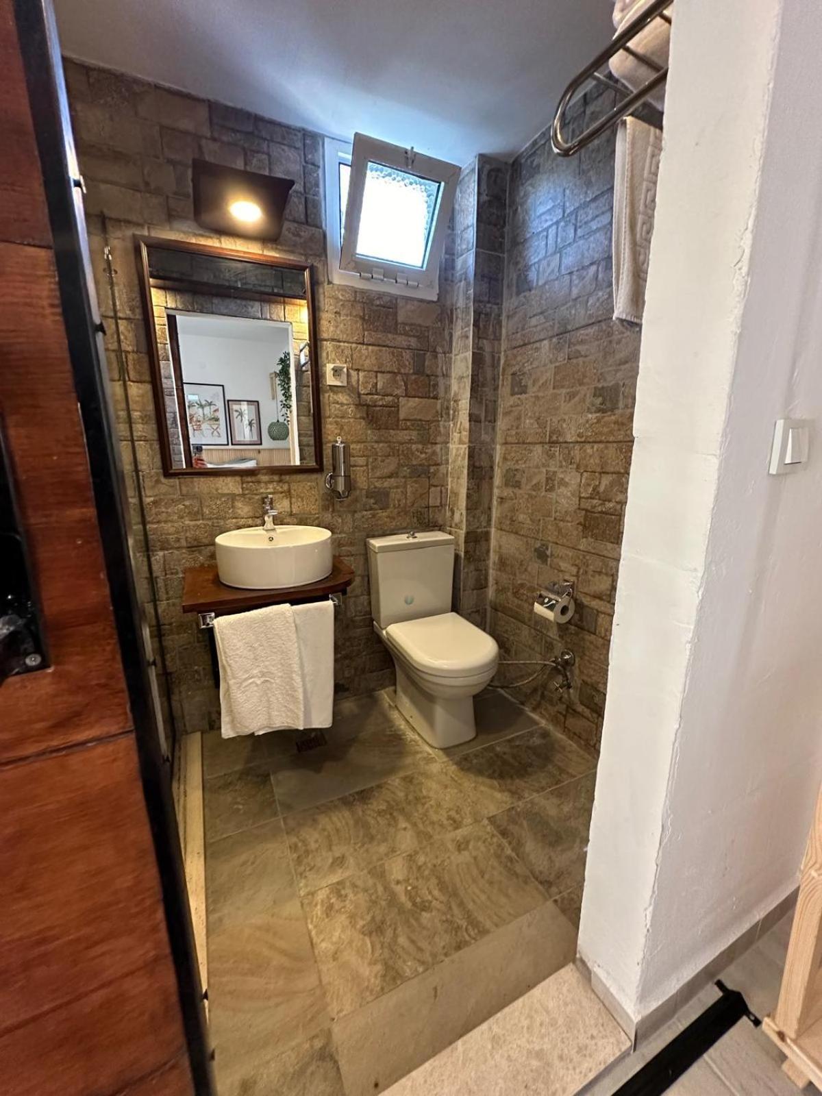 Hotel Monk Island à İzmir Extérieur photo